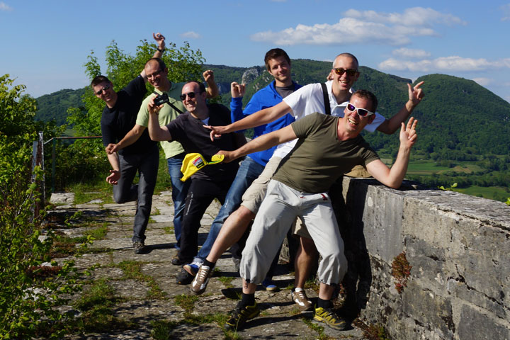 http://mosailes.free.fr/parapente/Jura2014-1/groupejura2014-1.jpg